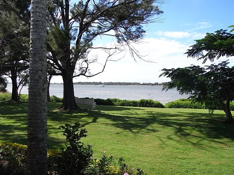 B33 Spinnaker Drive, Sandstone Point QLD 4511