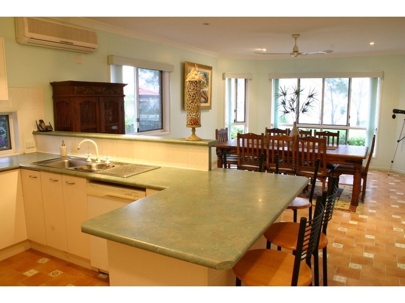 9 Avalon Street, Sandstone Point QLD 4511