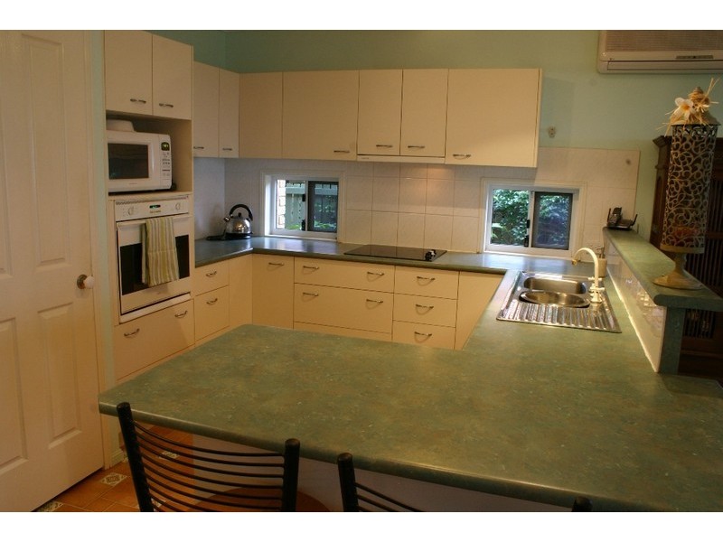 9 Avalon Street, Sandstone Point QLD 4511