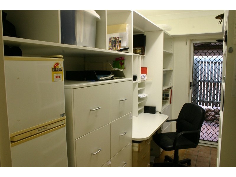 9 Avalon Street, Sandstone Point QLD 4511