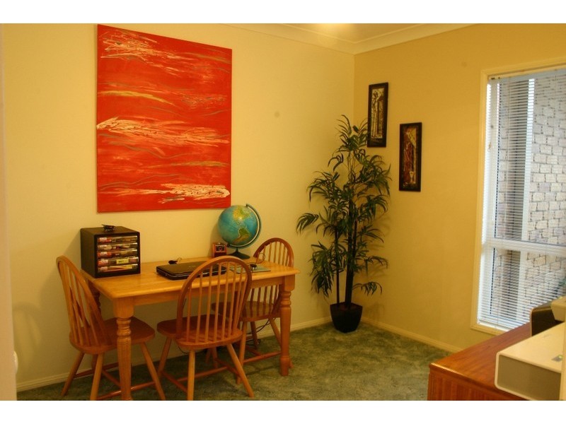 9 Avalon Street, Sandstone Point QLD 4511