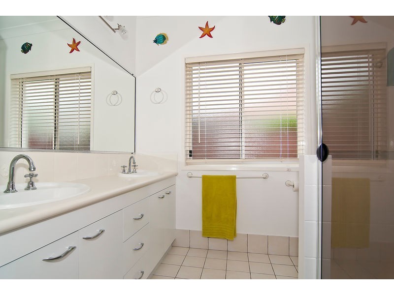 70 Voyagers Drive, Banksia Beach QLD 4507