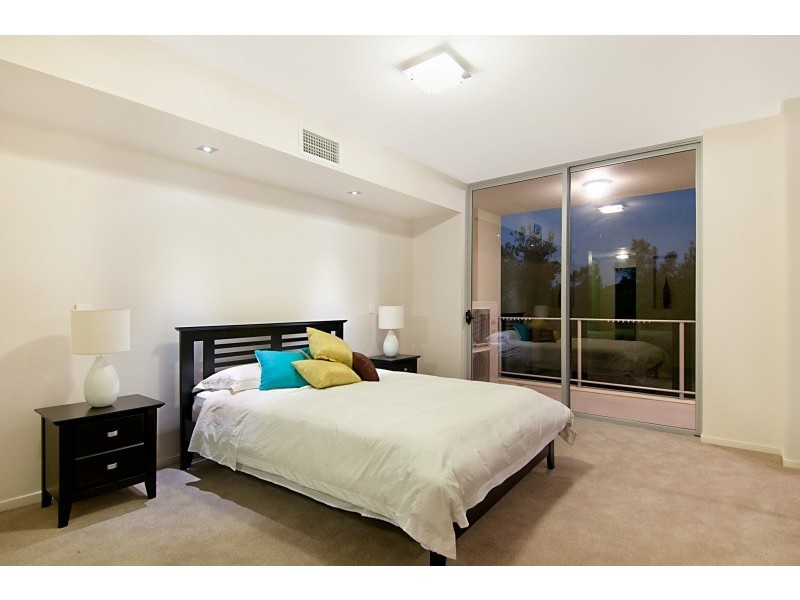12/8 Spinnaker Drive, Sandstone Point QLD 4511