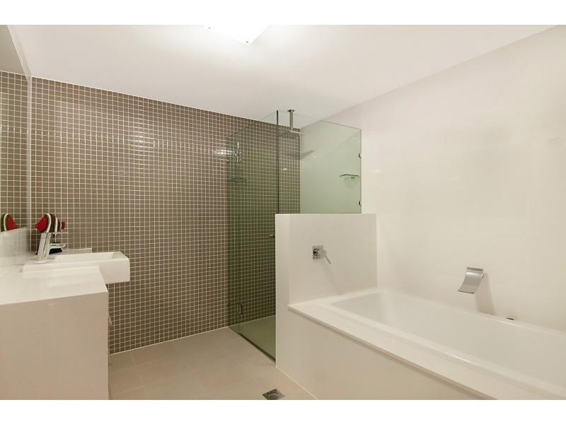 12/8 Spinnaker Drive, Sandstone Point QLD 4511