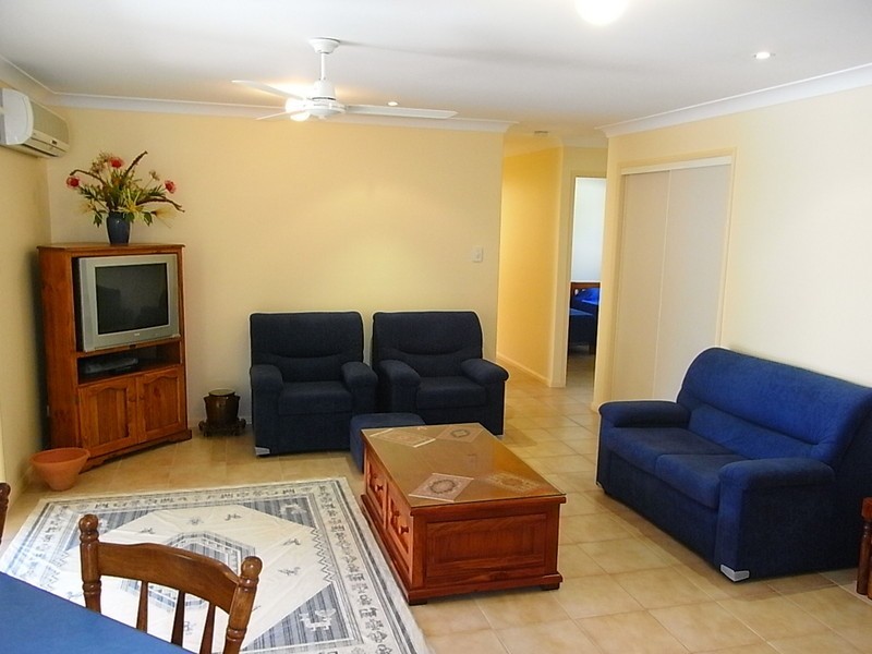 27 Anchor Court, Banksia Beach QLD 4507