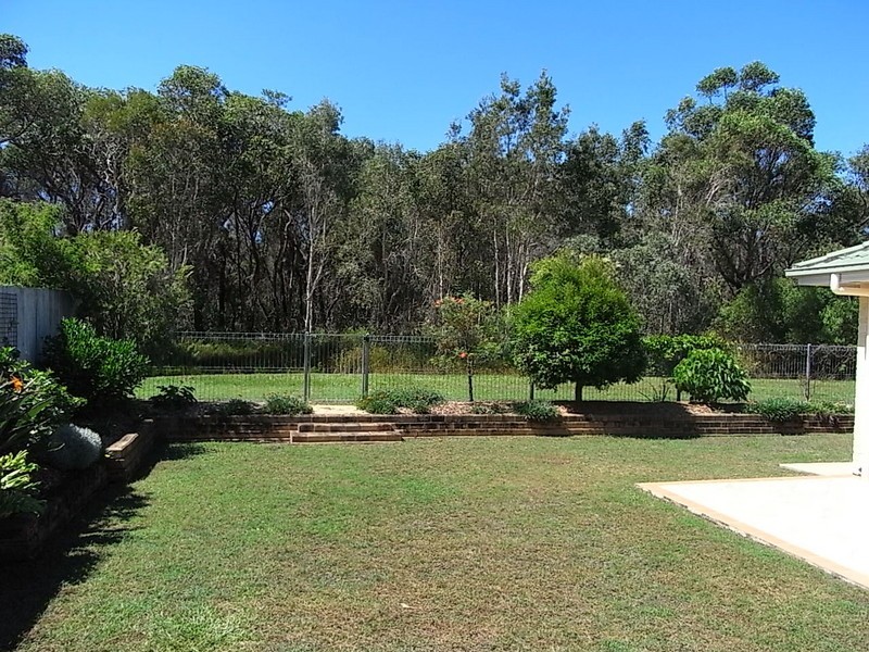 27 Anchor Court, Banksia Beach QLD 4507