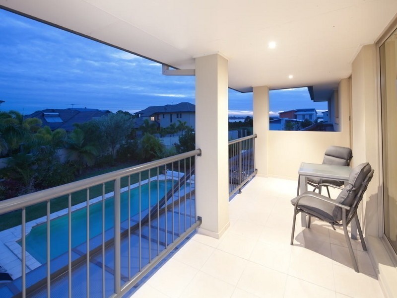 4 Fulmar Cresent, Banksia Beach QLD 4507