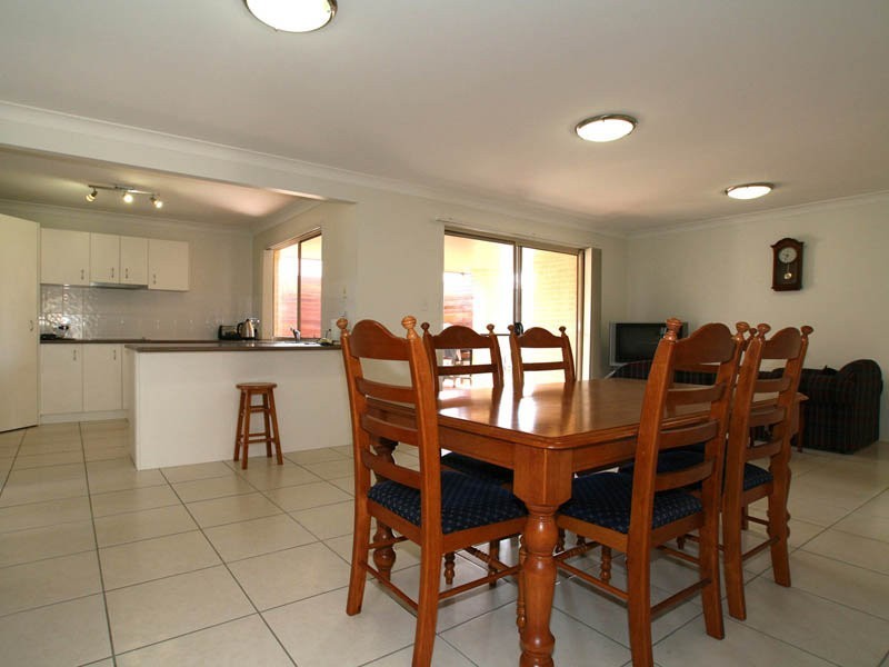 27 Reeders Street, Sandstone Point QLD 4511
