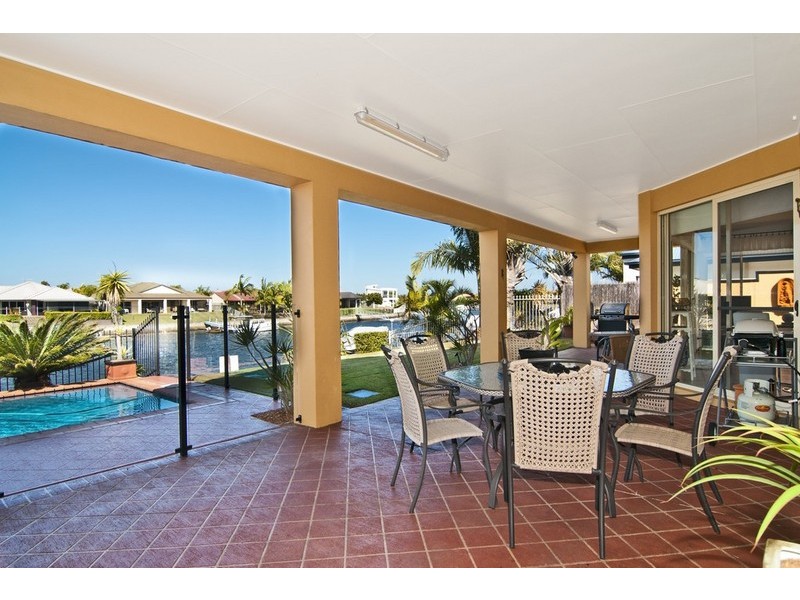 9 Dugong Crescent, Banksia Beach QLD 4507