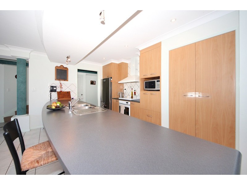 8 Avalon Street, Sandstone Point QLD 4511