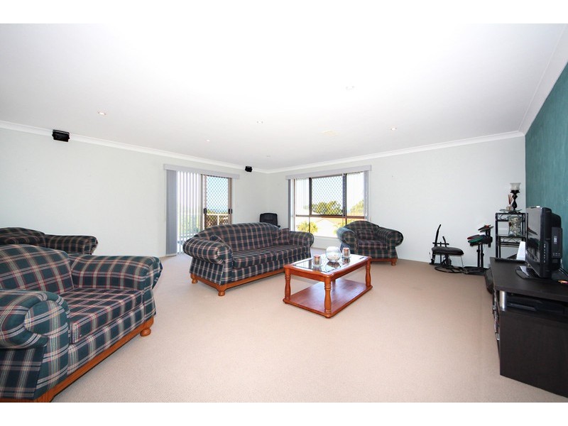 8 Avalon Street, Sandstone Point QLD 4511