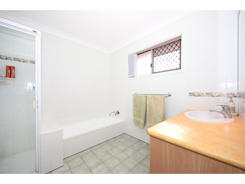 8 Avalon Street, Sandstone Point QLD 4511
