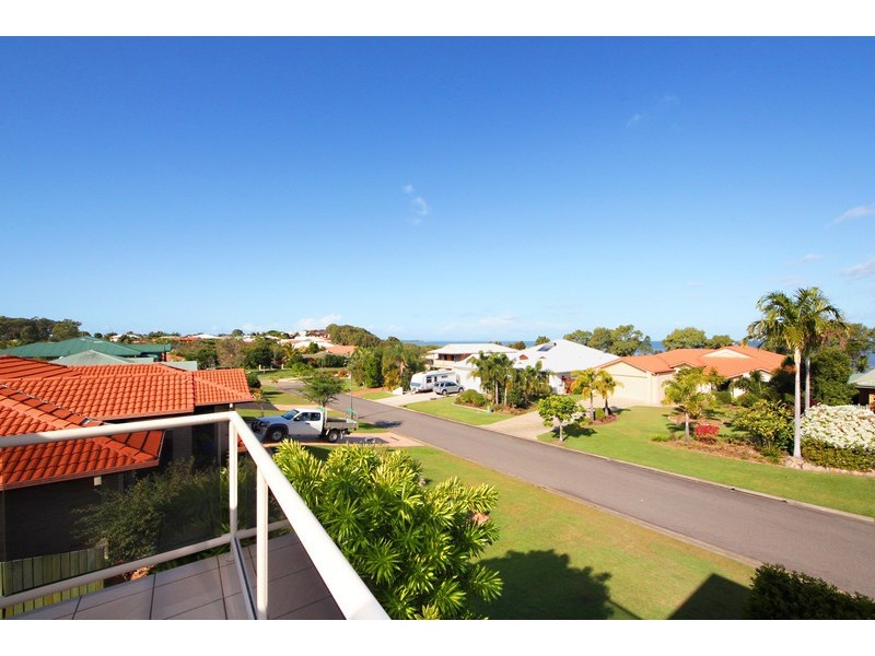 8 Avalon Street, Sandstone Point QLD 4511