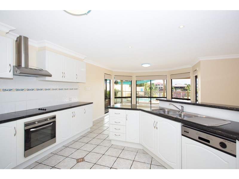 107 Voyagers Drive, Banksia Beach QLD 4507