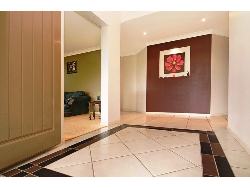 8 Alstonia Court, Bongaree QLD 4507