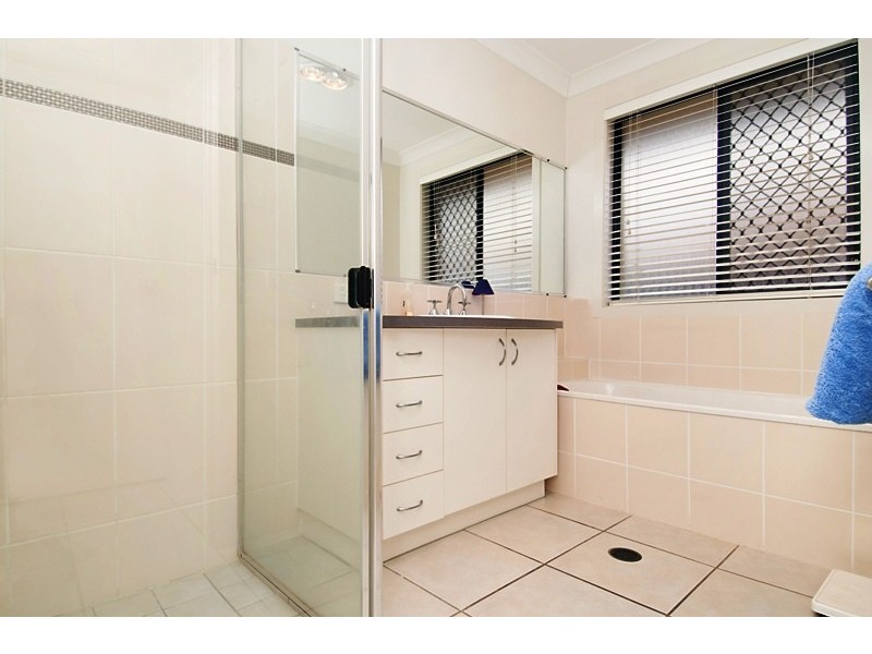 8 Alstonia Court, Bongaree QLD 4507