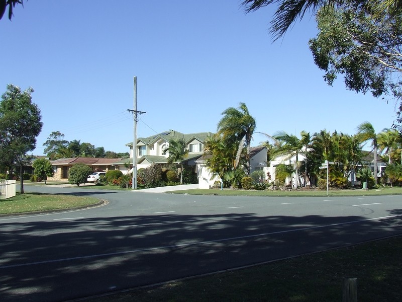 6 Banks Street, Banksia Beach QLD 4507