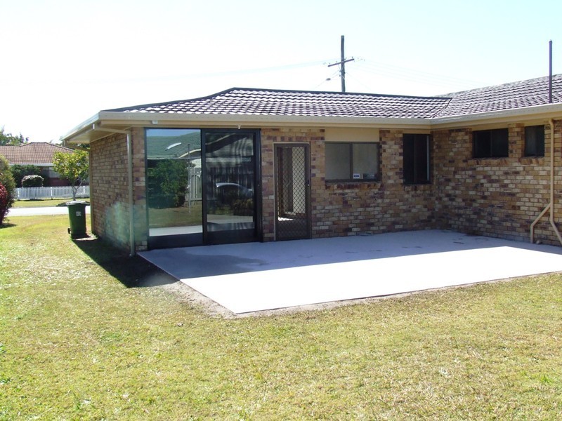 6 Banks Street, Banksia Beach QLD 4507