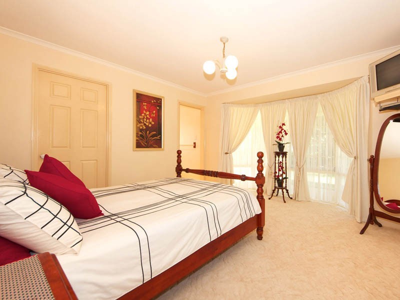 21 Pharlap Court, Ningi QLD 4511