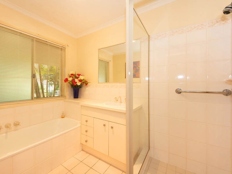 21 Pharlap Court, Ningi QLD 4511