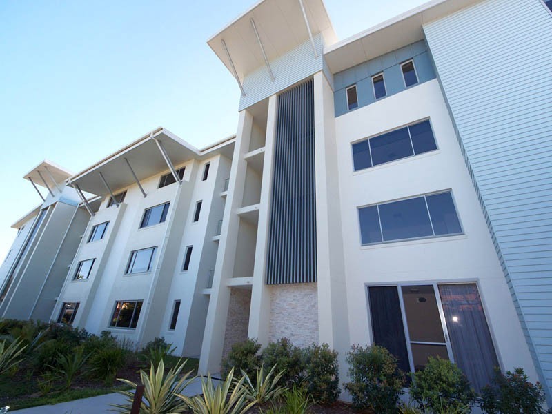 17/8 Spinnaker Drive, Sandstone Point QLD 4511