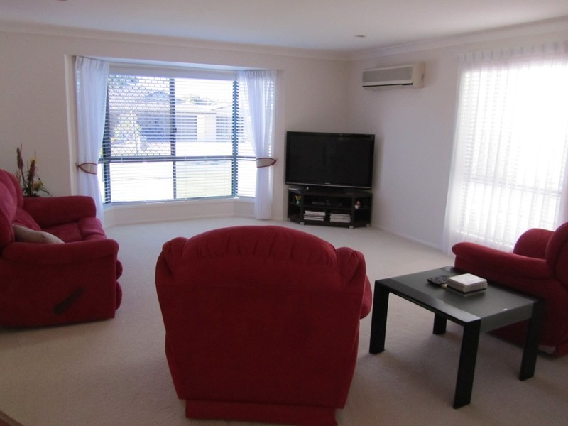 47 Seaforth Street, Sandstone Point QLD 4511
