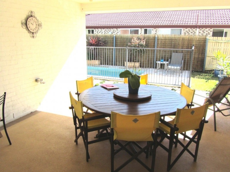 10 Dugong Crescent, Banksia Beach QLD 4507
