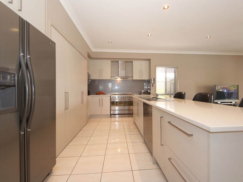 85 Marina Boulevard, Banksia Beach QLD 4507