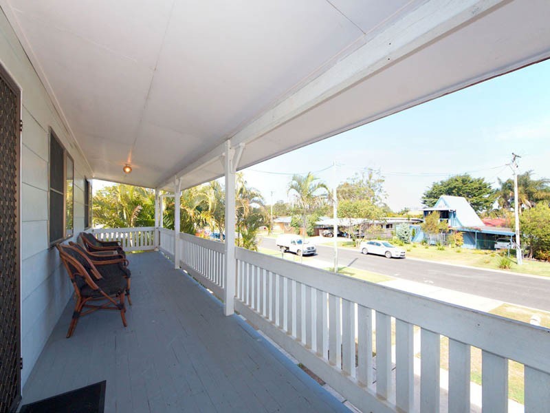 20 Hazell Avenue, Banksia Beach QLD 4507