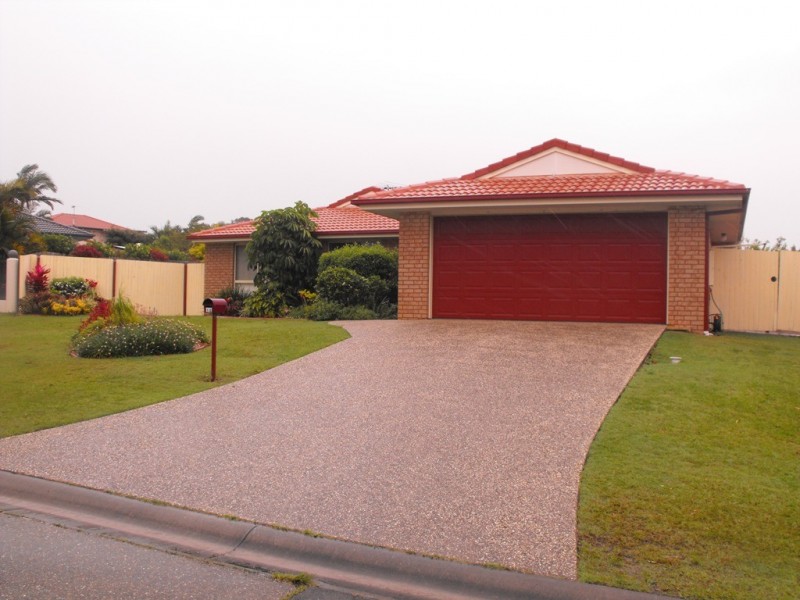 14 Scarborough Court, Sandstone Point QLD 4511