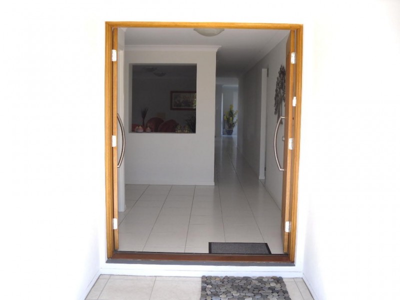 122 Marina Boulevarde, Banksia Beach QLD 4507