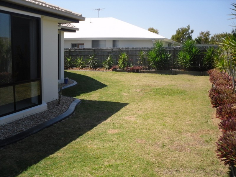 122 Marina Boulevarde, Banksia Beach QLD 4507