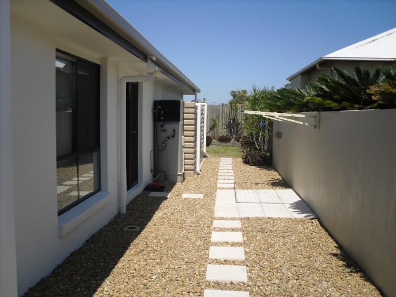 122 Marina Boulevarde, Banksia Beach QLD 4507