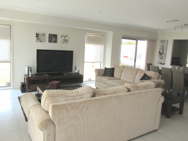 26 Blueberry Street, Banksia Beach QLD 4507