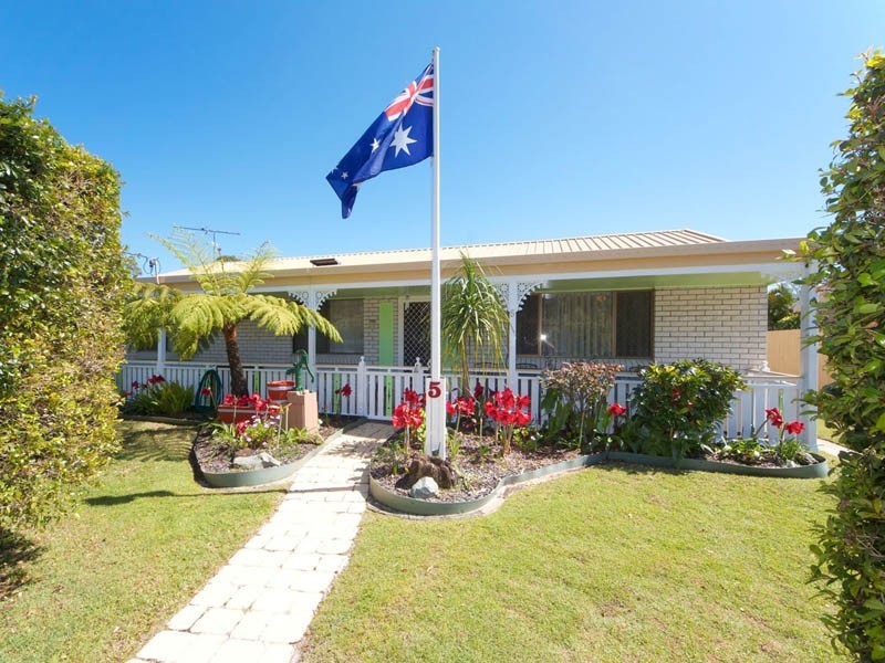 5 Crane Street, Bongaree QLD 4507