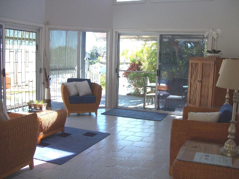 2/50 Pacific Drive, Banksia Beach QLD 4507