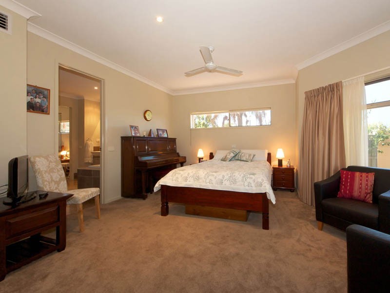 2 Seaeagle Place, Banksia Beach QLD 4507