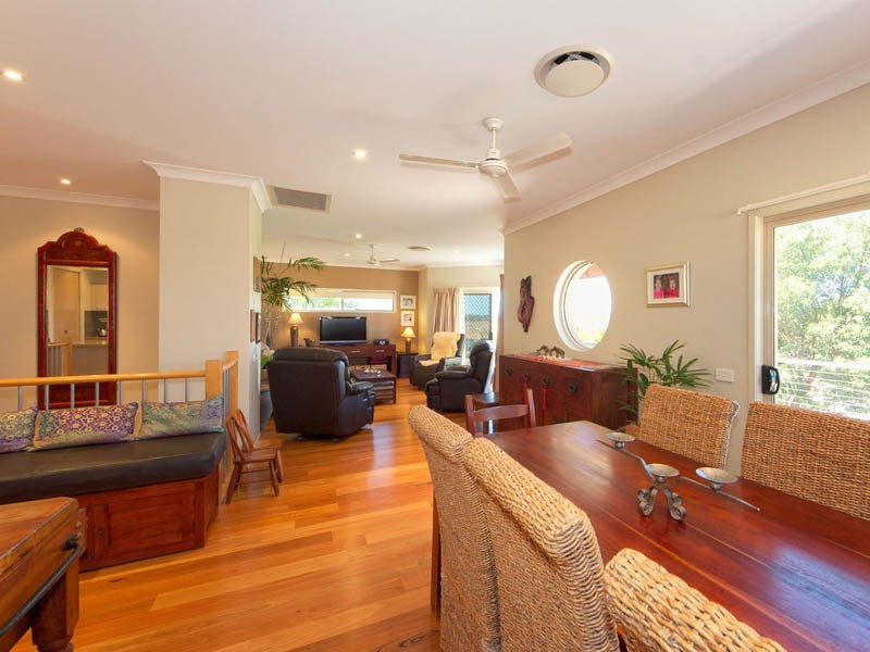 2 Seaeagle Place, Banksia Beach QLD 4507