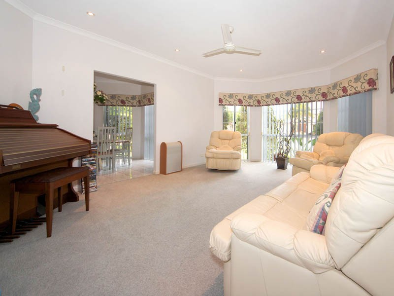 2 Windward Place, Banksia Beach QLD 4507