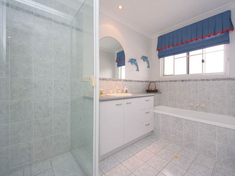 2 Windward Place, Banksia Beach QLD 4507