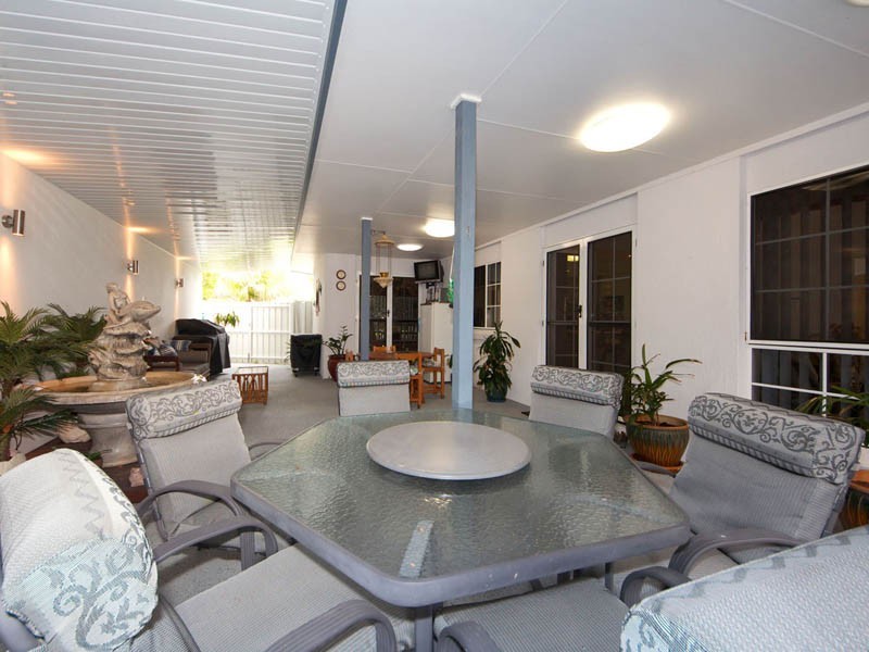2 Windward Place, Banksia Beach QLD 4507