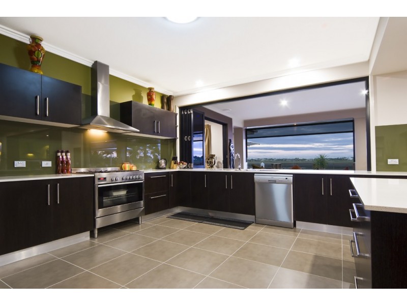 20 Teal Boulevarde, Banksia Beach QLD 4507