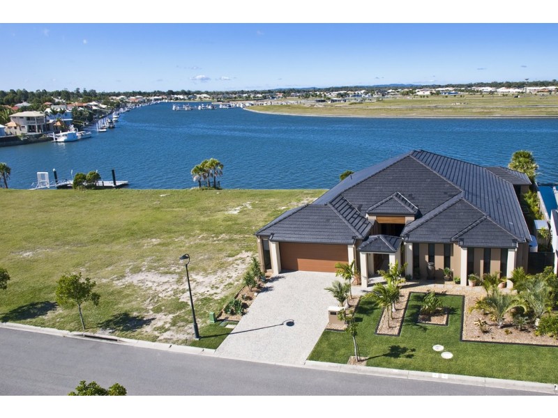 20 Teal Boulevarde, Banksia Beach QLD 4507