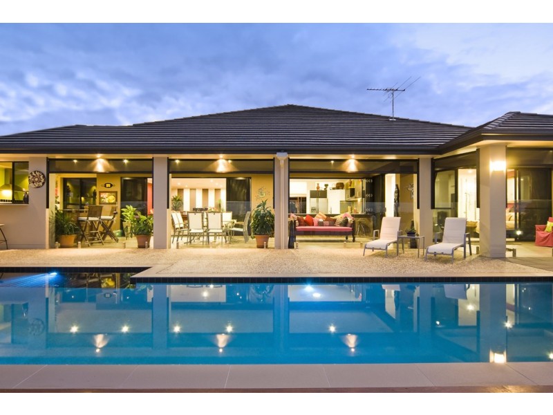 20 Teal Boulevarde, Banksia Beach QLD 4507