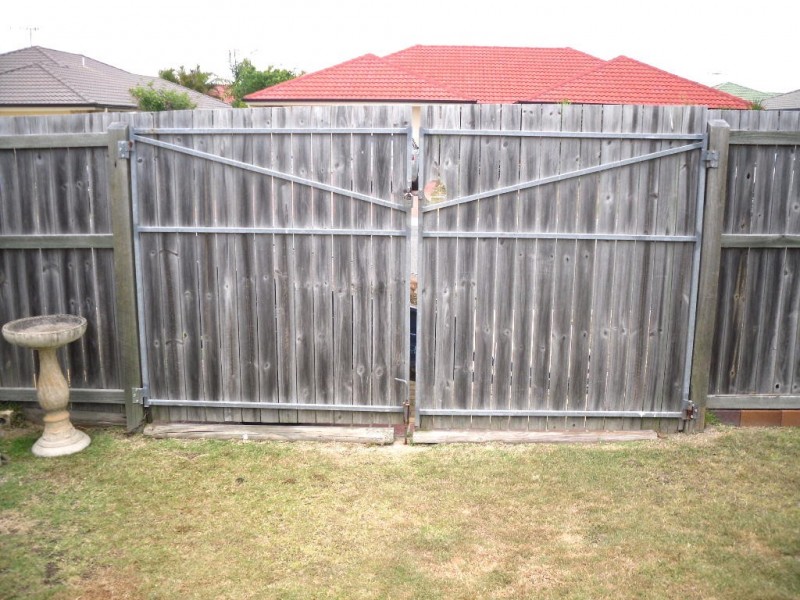 54 Mossman Way, Sandstone Point QLD 4511