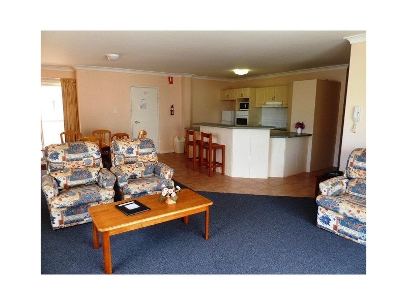 24/21-27 Sylvan Beach Esplanade, Bellara QLD 4507