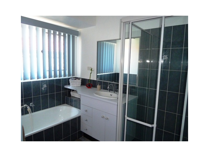 4 Violet Court, Bongaree QLD 4507
