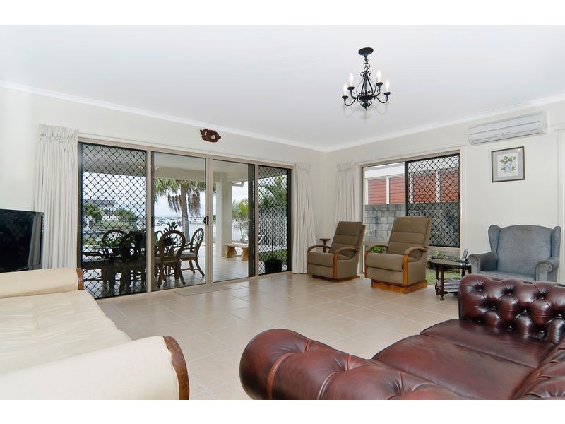 94 Cosmos Avenue, Banksia Beach QLD 4507