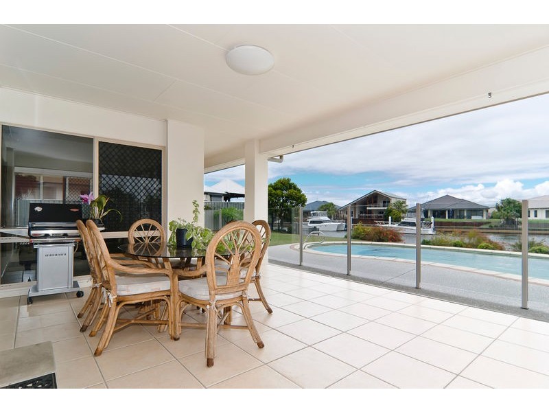 94 Cosmos Avenue, Banksia Beach QLD 4507
