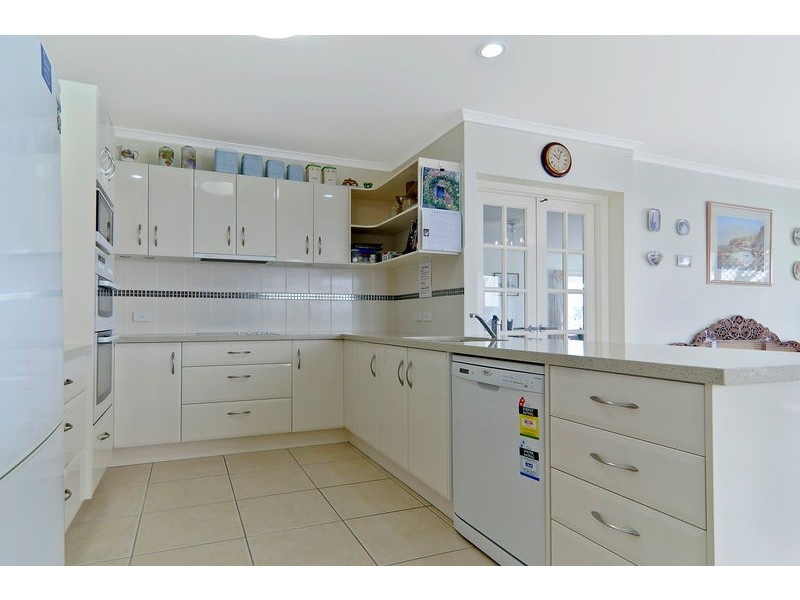 94 Cosmos Avenue, Banksia Beach QLD 4507